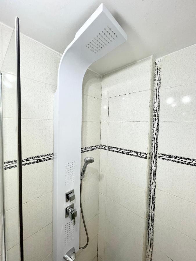 Metropolitan Retreat Apartment Bucharest Exterior photo